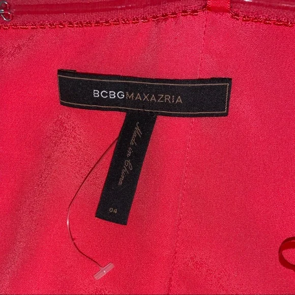BCBGMAXAZRIA RED FLORAL EMBOSSED STRAPLESS COCKTAIL PARTY DRESS - Picture 4 of 7